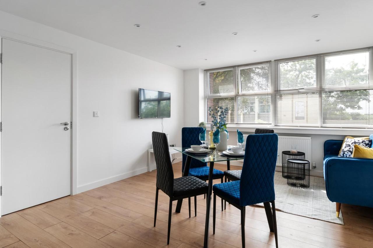 Livestay-Modern Apartments Building In Aylesbury アリスバーリー エクステリア 写真